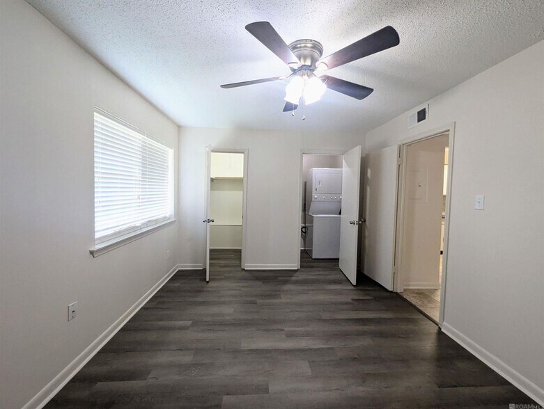Building Photo - 1701 Lobdell Ave
