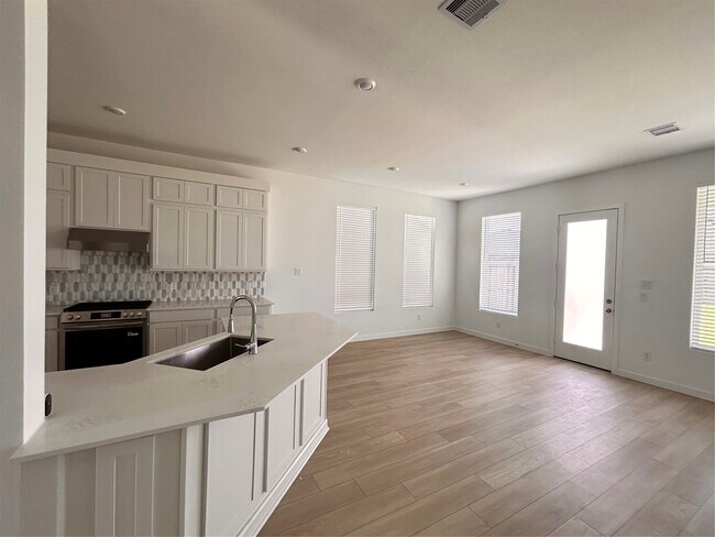 Building Photo - 4523 Sunny Hazel Ln