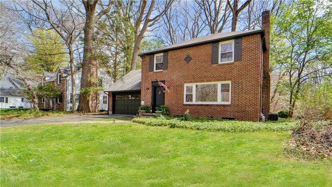 Building Photo - 288 Oakridge Dr