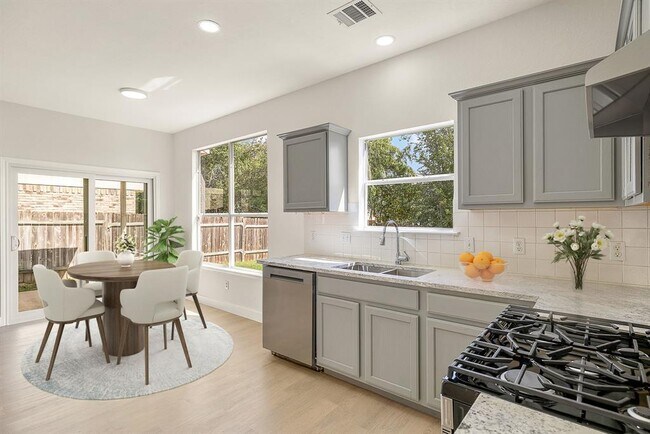 Building Photo - 3600 Texas Topaz Dr