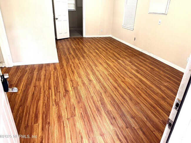 Building Photo - 763 Gardenia Ln