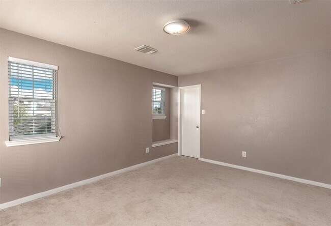 Building Photo - 2410 Bristol Band Ln