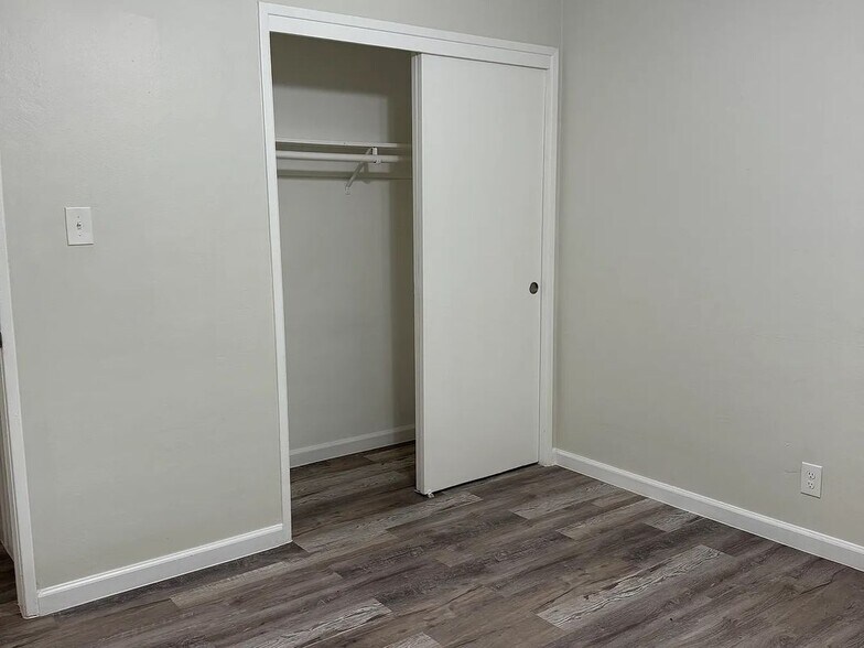 Building Photo - 3013 Alma Way