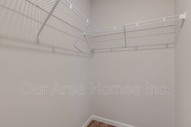 Building Photo - 6773 Gingham Ct