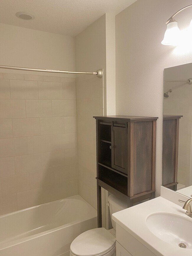Building Photo - 2680 Ballydoyle Ln