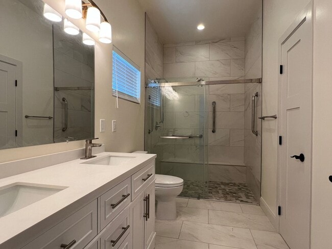 Building Photo - 7071 Martwood Way