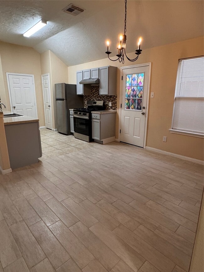 Building Photo - 13018 Maile Park Dr