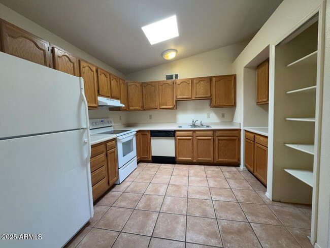 Building Photo - 797 S Sunset Vista Dr