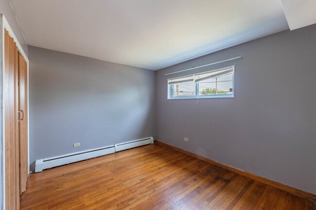 Building Photo - 4634 W 47th St