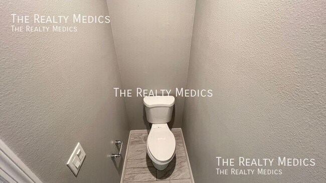 Building Photo - 1750 Loquat Ct NW