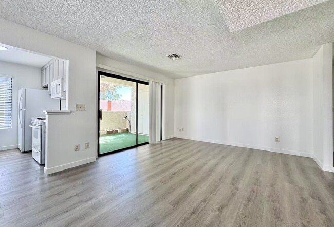 Building Photo - 4724 Nara Vista Way
