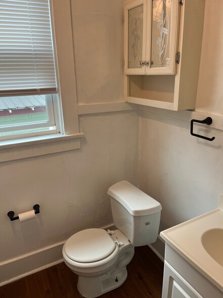 Building Photo - 774 Weaver St