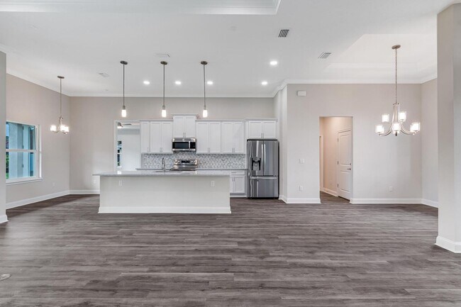 Building Photo - 5 Eastvue Pl