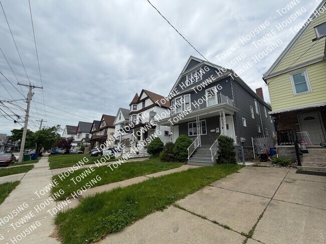 Building Photo - 311 Herkimer St