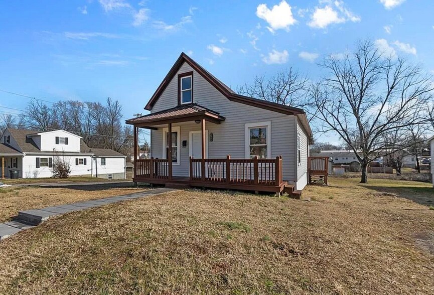 Primary Photo - 500 Louis St