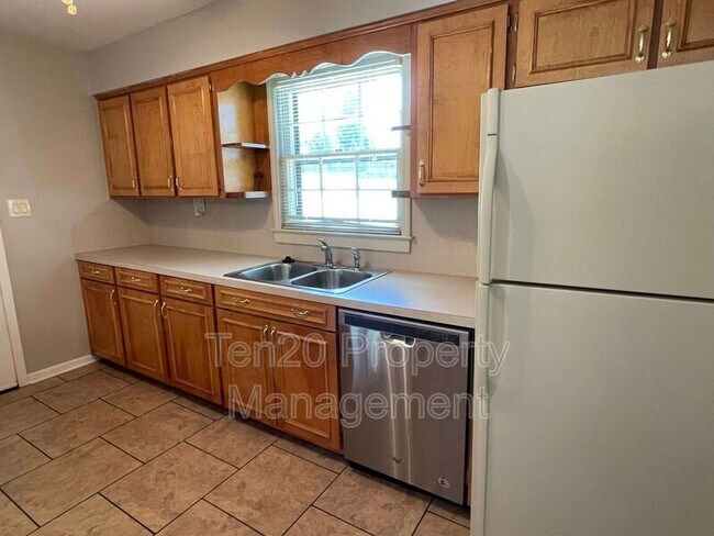 Building Photo - 4204 Wilbur Dr