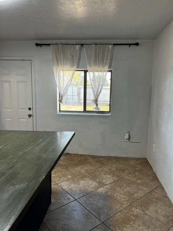 Building Photo - 1013 Rancho Rd