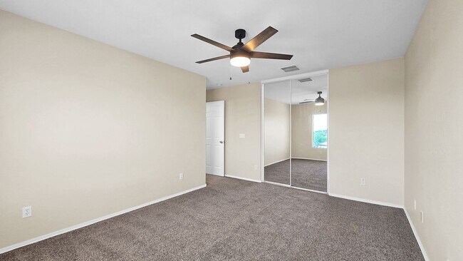 Building Photo - Newly remodeled interior! Excellent price!