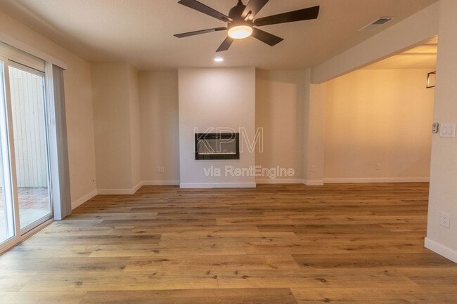 Building Photo - 955 Academy St