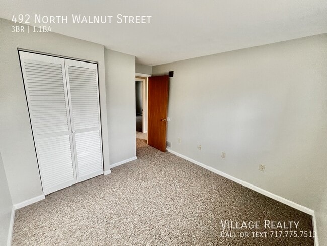 Building Photo - 492 N Walnut St