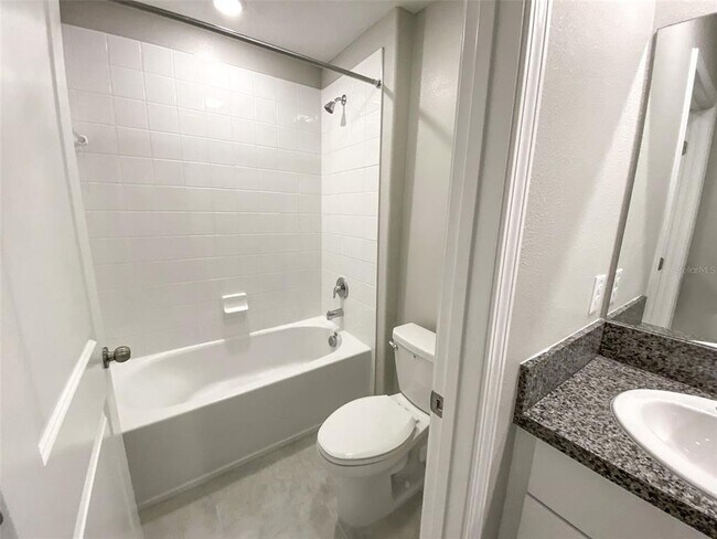 Building Photo - 3816 Hanover Dr