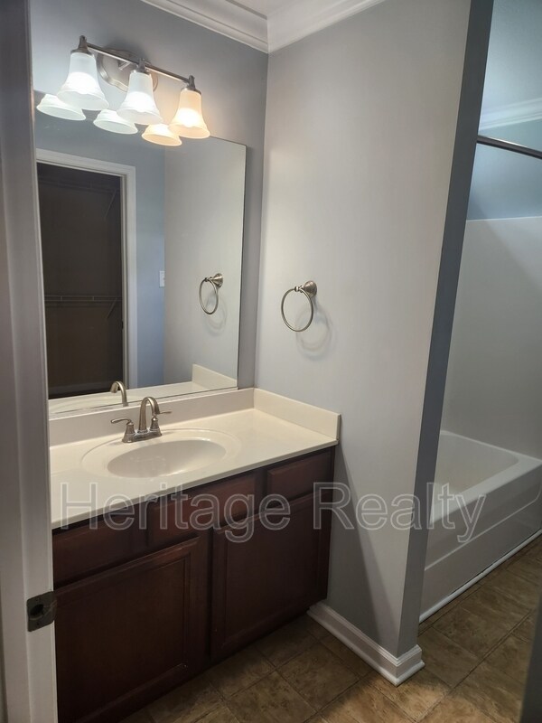Building Photo - 6515 Airtree Ln
