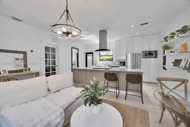 Building Photo - 1009 Genoa St