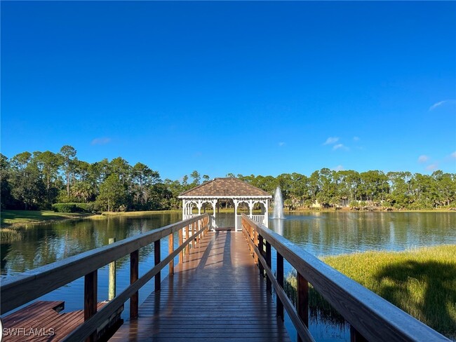 Building Photo - 1882 Tarpon Bay Dr S