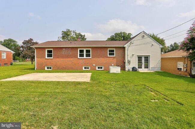 Building Photo - 513 Oak Grove Rd