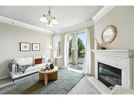 Building Photo - 1876 Mallard Dr