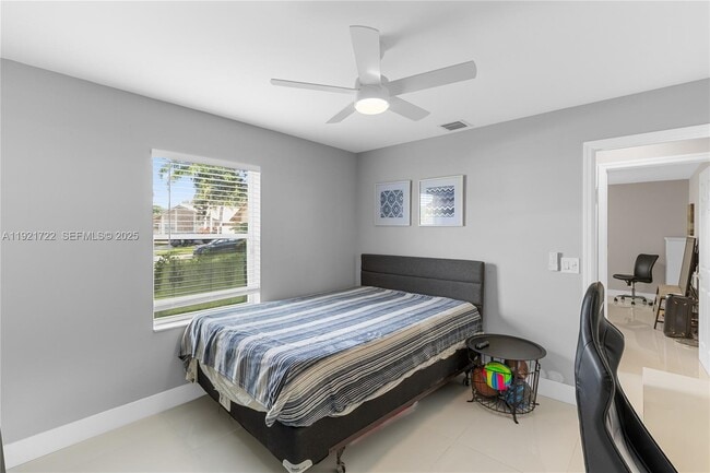 Building Photo - 19648 Back 9 Dr