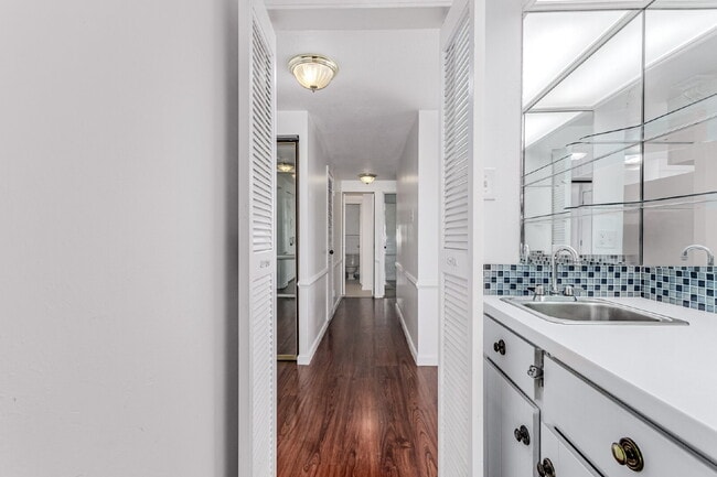 Building Photo - Three Bed / Two bath at Cherry Creek at th...