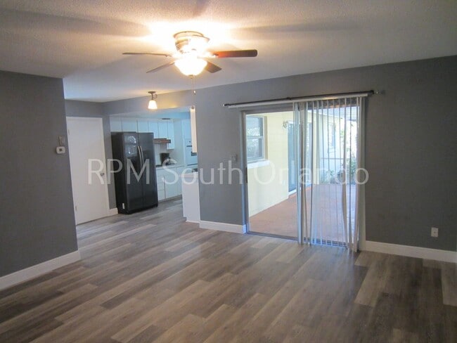 Building Photo - Indian Hills!