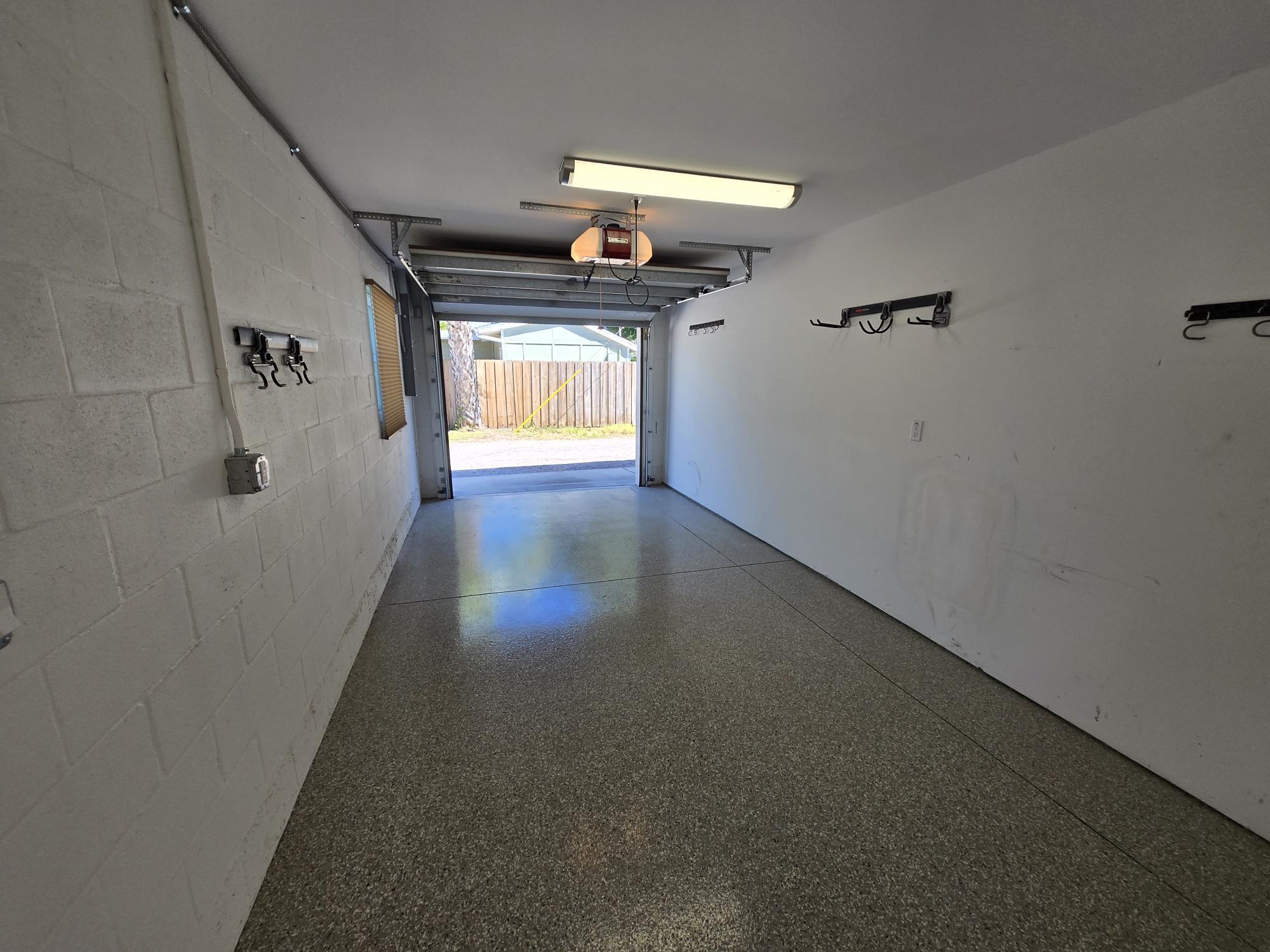 Building Photo - 2495 13th Ave N