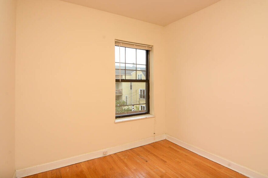 Building Photo - 2953 N Seminary