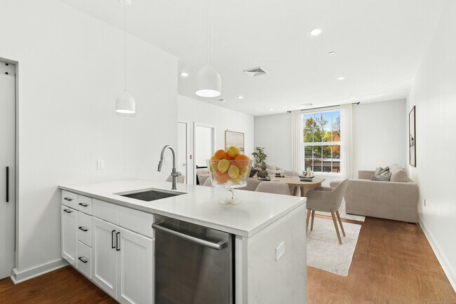 Building Photo - 15 Corbin Dr