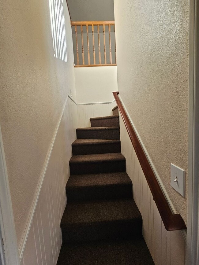 Building Photo - Lakeport rental