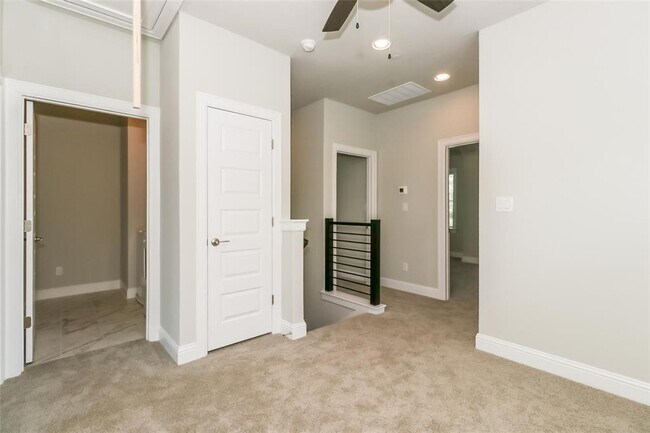 Building Photo - 2605 Sam Bass Rd