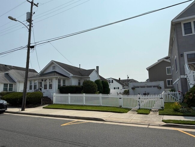 Primary Photo - 104 N 35th Ave