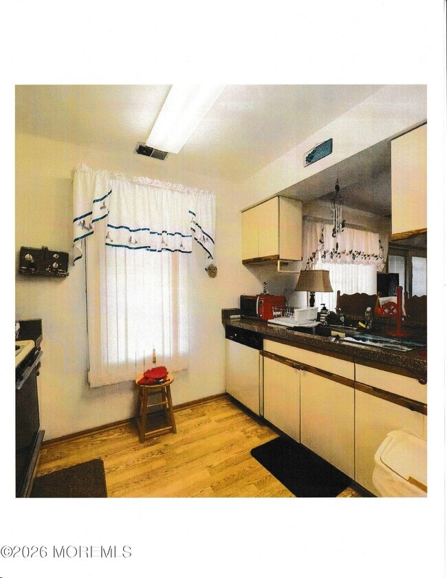 Building Photo - 2011 NJ-35