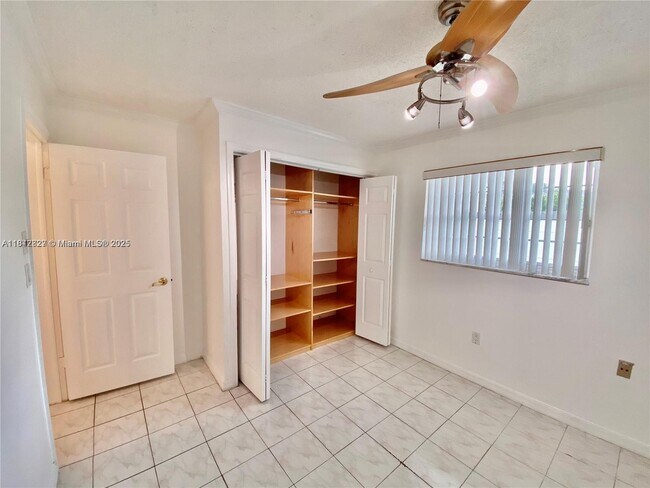 Building Photo - 3024 N 73rd Ter