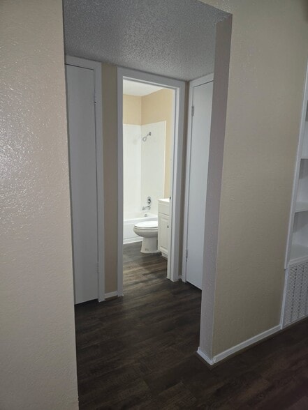 Building Photo - 3736 Bonnie Dr