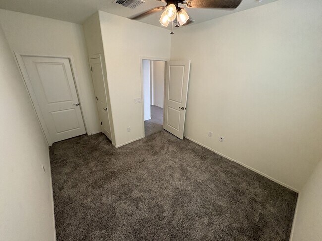 Building Photo - Vail School District with great views 4 bedroom plus den