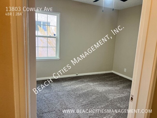 Building Photo - 13803 Cowley Ave