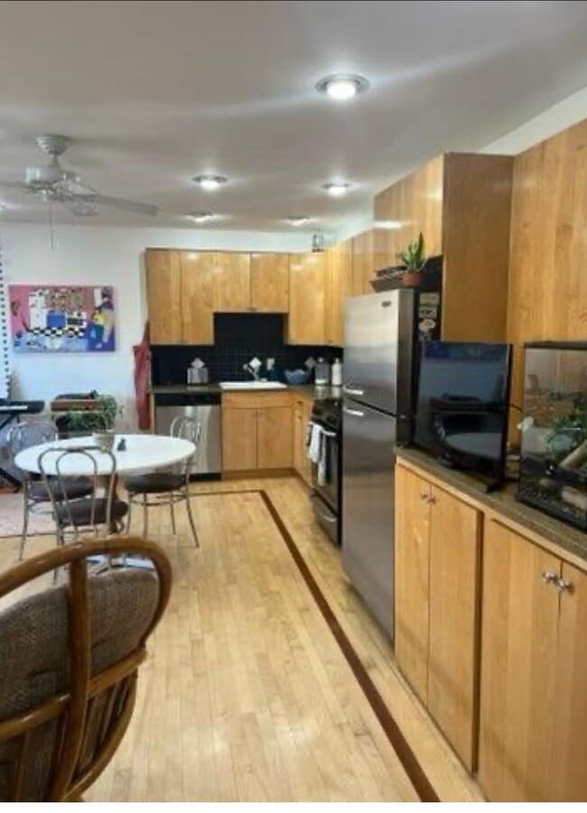 Building Photo - Beautiful Apartment on Lake Harriet