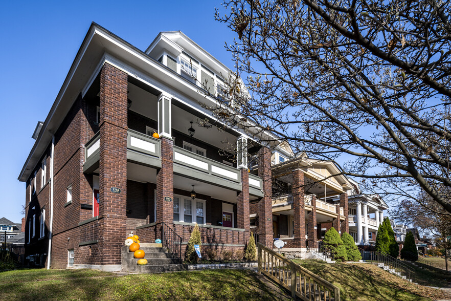 Building Photo - 1744 Bryden Rd