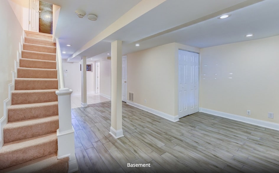Basement bedroom + large living space - 1216 Florida Ave NE
