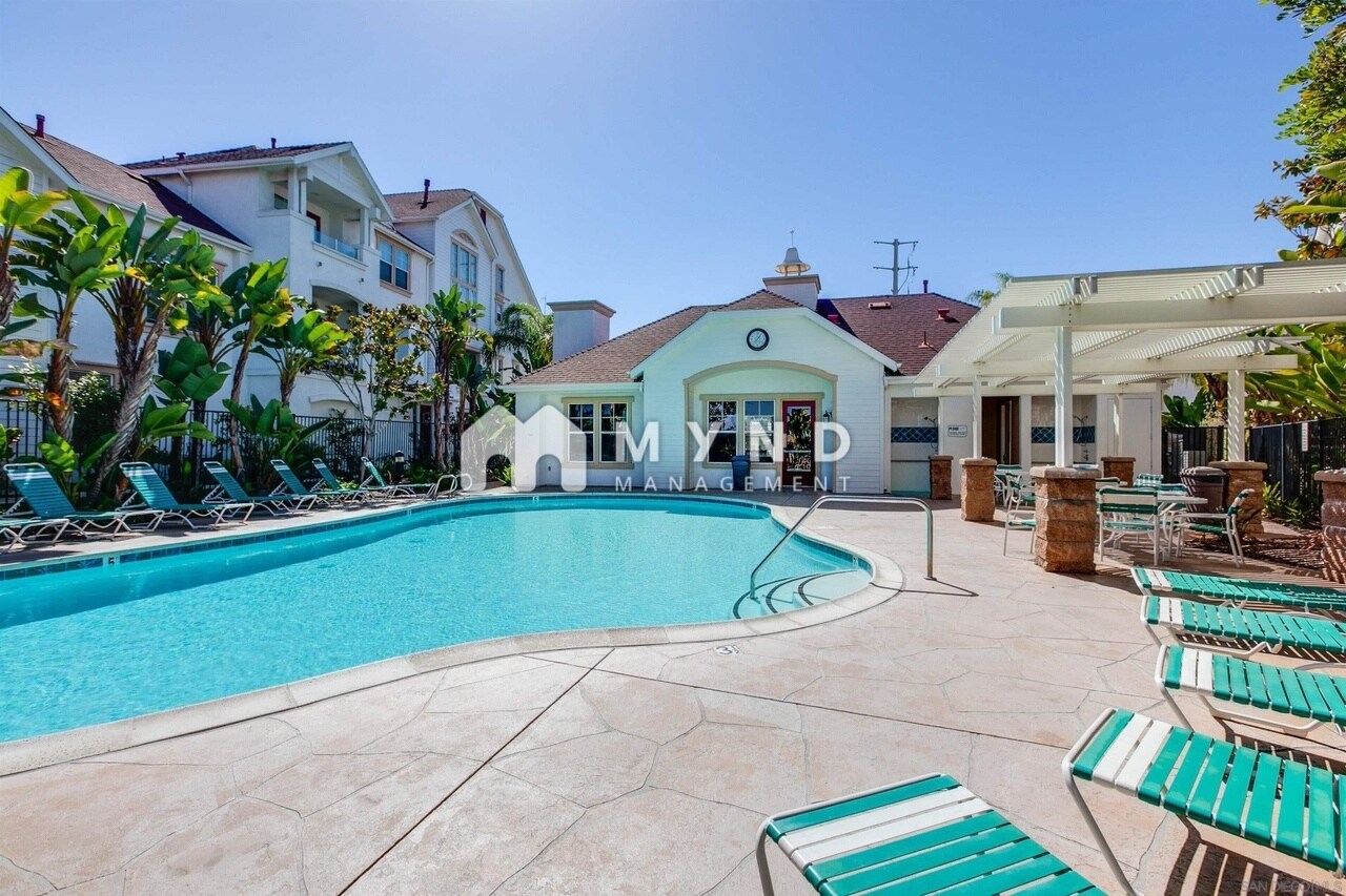 Building Photo - 815 Harbor Cliff Way