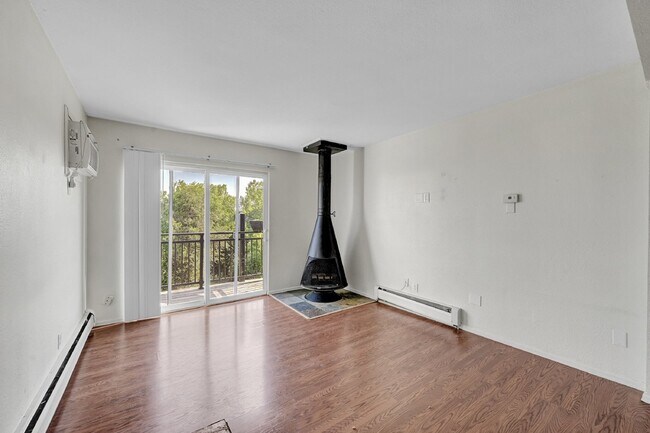 Building Photo - $940.95 with Half Off the first month's rent, 1 Bed, 1 Bath, Condo in Denver with Cozy Fireplace!
