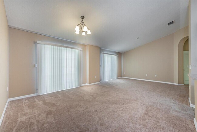 Building Photo - 6750 Eagle Feather Dr